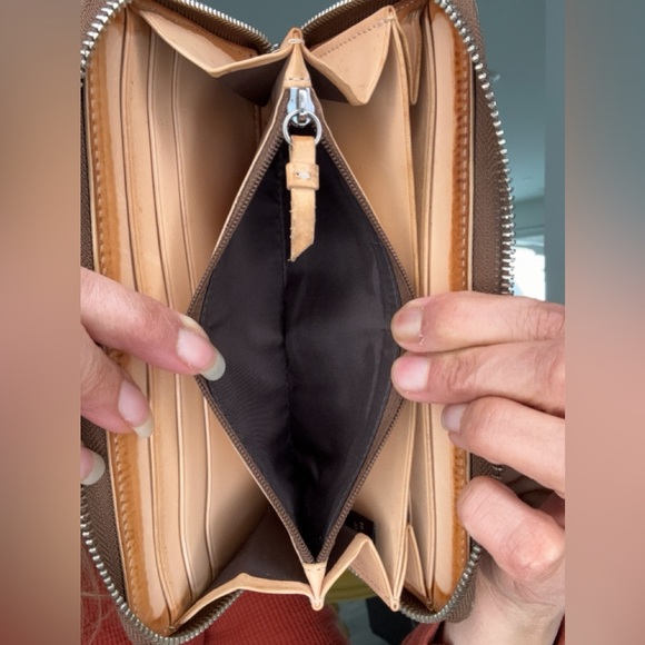 Coach Vintage Legacy Double front pockets wallet EUC - Picture 10 of 16